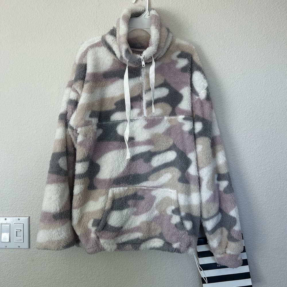 Oversized turtle neck sherpa